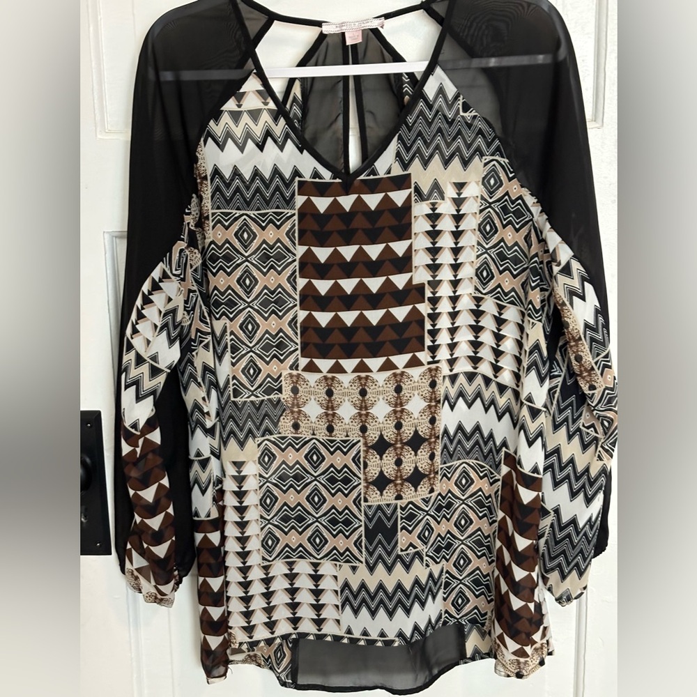 SUMMER TOP W/ COLD SHOULDERS Large